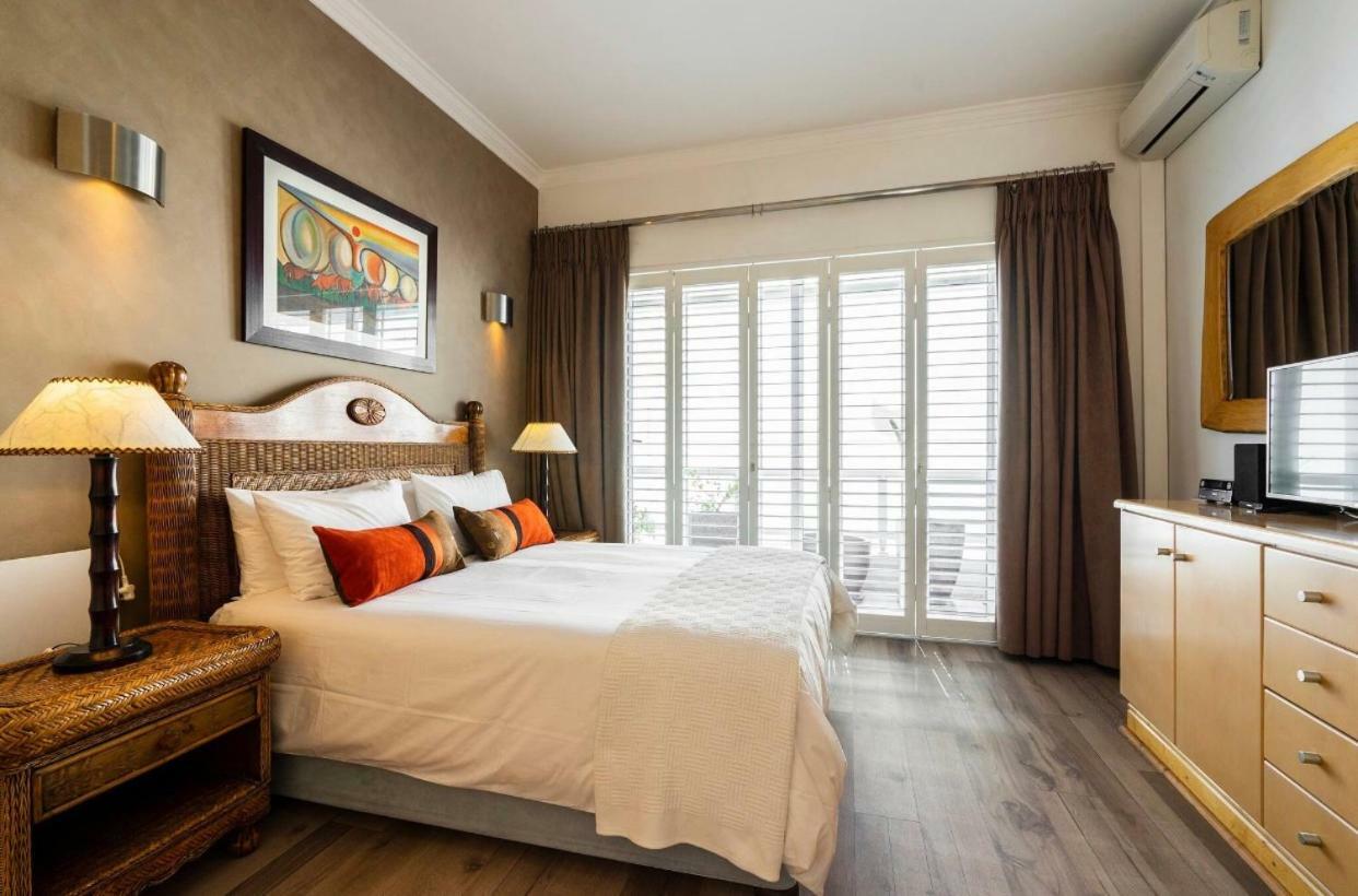 Bantry Beach Luxury Suites Kapstaden Exteriör bild